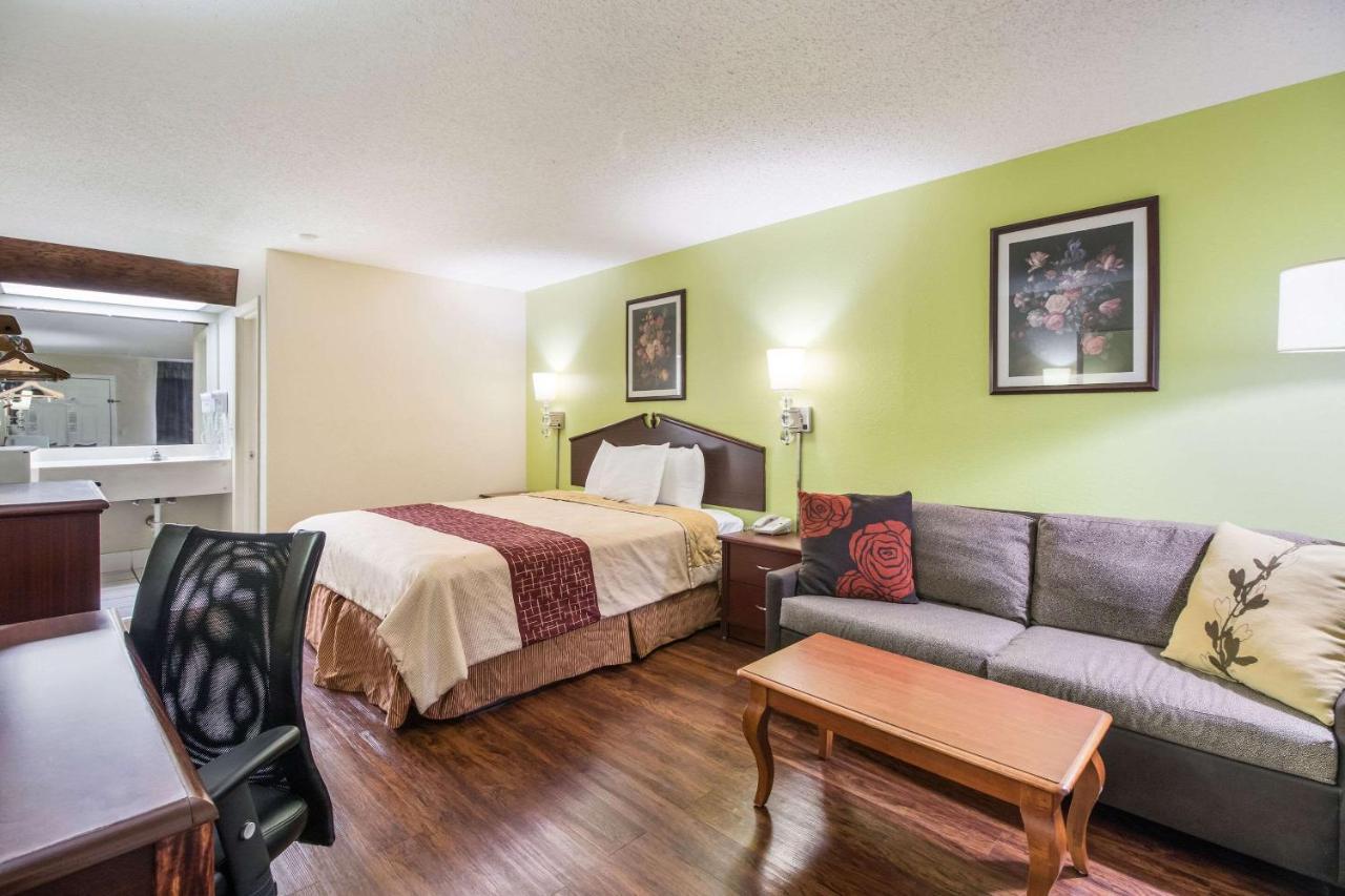 Rodeway Inn Bolivar المظهر الخارجي الصورة