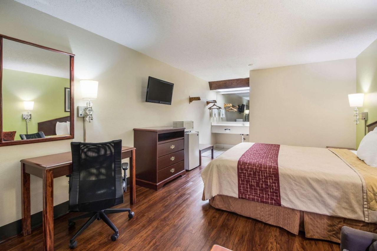 Rodeway Inn Bolivar المظهر الخارجي الصورة