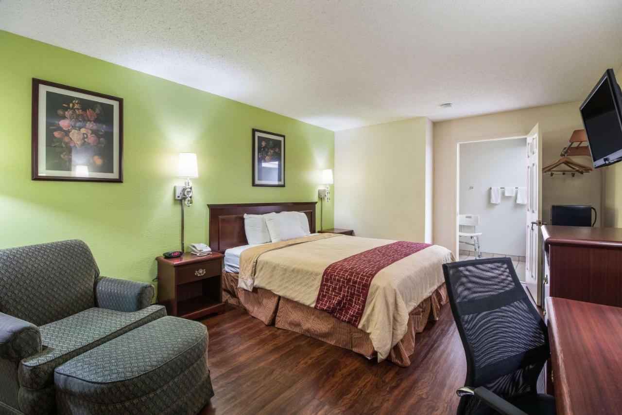 Rodeway Inn Bolivar المظهر الخارجي الصورة